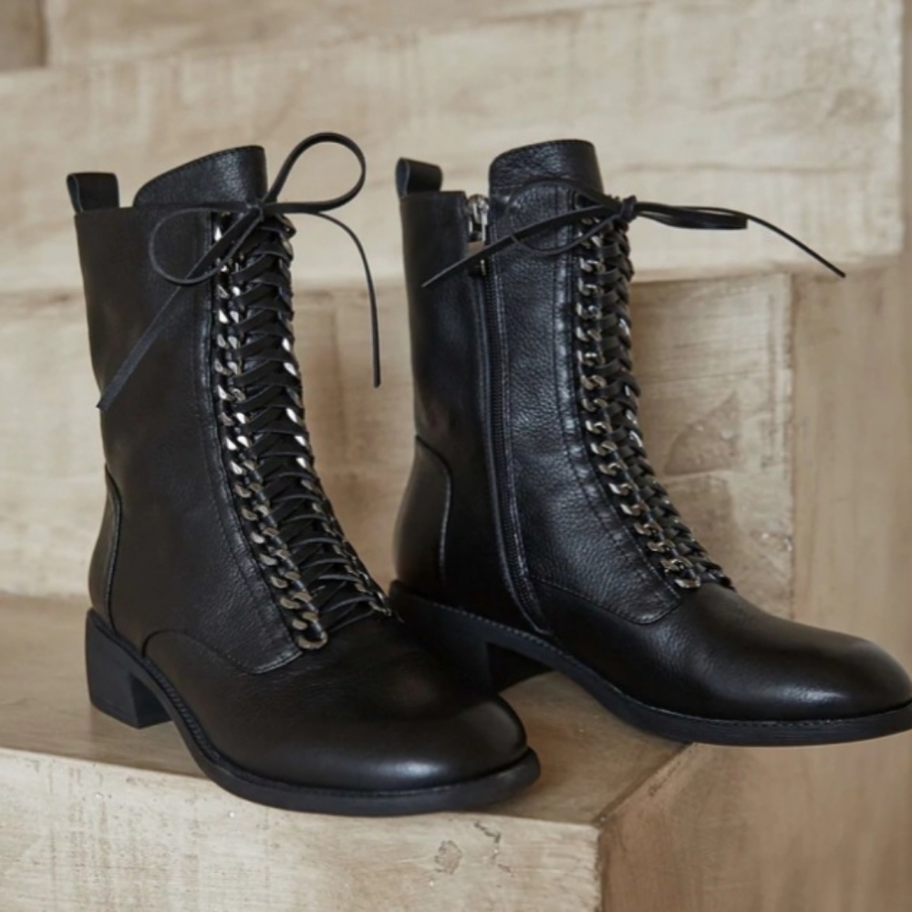 Maya Ankle Boot Black size 7/38